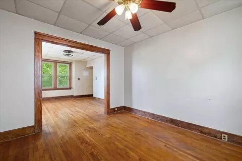Living - 29 Bedford Ave, Worcester, MA 01604 photo 4 of 5