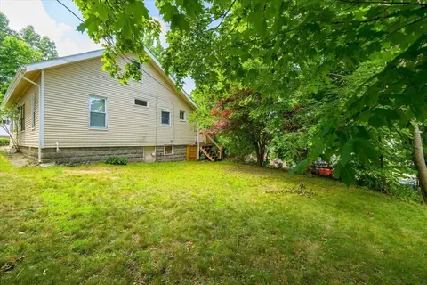 Exterior - 29 Bedford Ave, Worcester, MA 01604 photo 7 of 7
