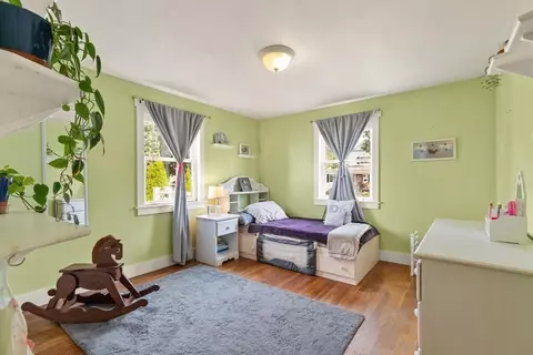 Bedroom - 36 Oak St, Stoneham, MA 02180 photo 4 of 5