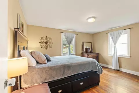 Bedroom - 36 Oak St, Stoneham, MA 02180 photo 3 of 5