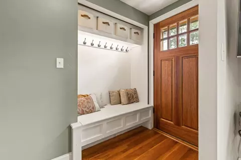 Entry Way - 36 Oak St, Stoneham, MA 02180 photo 2 of 3