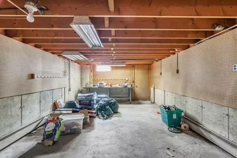 48 Baltic Ave, Chicopee, MA 01020 photo 34