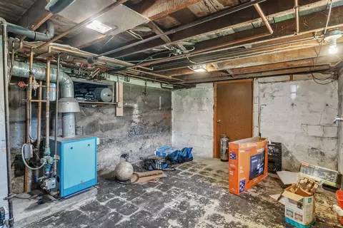 48 Baltic Ave, Chicopee, MA 01020 photo 32