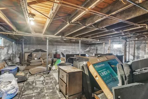 48 Baltic Ave, Chicopee, MA 01020 photo 33