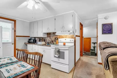 48 Baltic Ave, Chicopee, MA 01020 photo 24