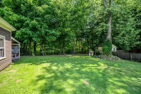 82 Ferry St, Easthampton, MA 01027 photo 9