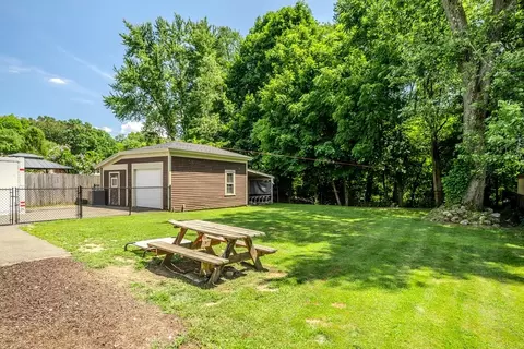 82 Ferry St, Easthampton, MA 01027 photo 8