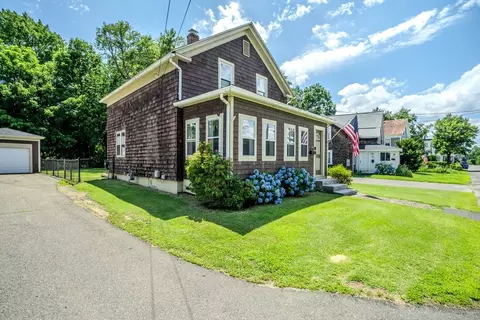 82 Ferry St, Easthampton, MA 01027 photo 3