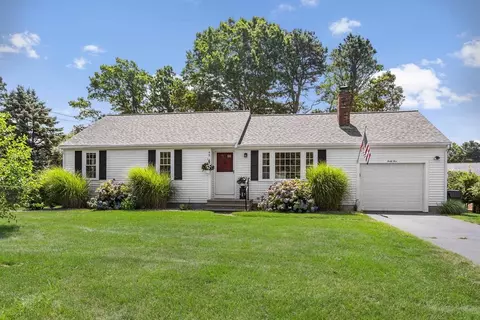 45 Windjammer Ln, Yarmouth, MA 02664