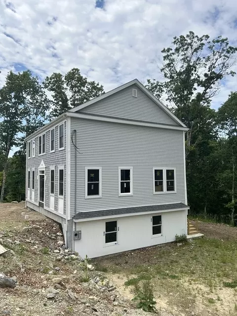 Exterior - 32 Brookside Ave, Webster, MA 01570 photo 5 of 10