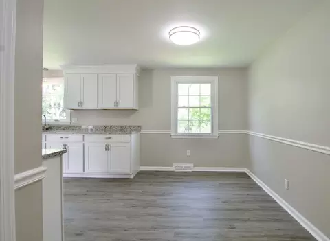 60 Murphy Ln, Chicopee, MA 01020 photo 8