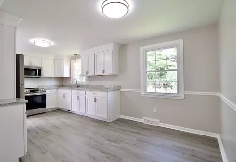 60 Murphy Ln, Chicopee, MA 01020 photo 7