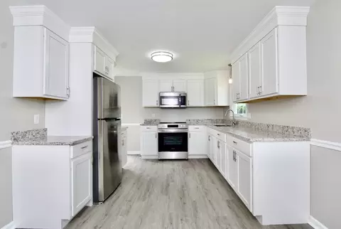 60 Murphy Ln, Chicopee, MA 01020 photo 9