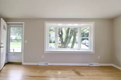60 Murphy Ln, Chicopee, MA 01020 photo 22