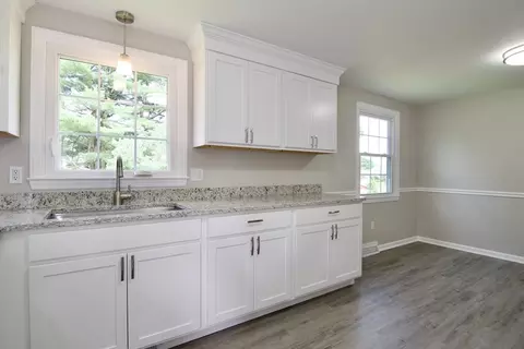 60 Murphy Ln, Chicopee, MA 01020 photo 10