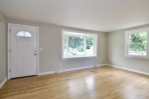 60 Murphy Ln, Chicopee, MA 01020 photo 17