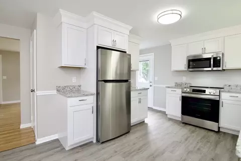60 Murphy Ln, Chicopee, MA 01020 photo 13