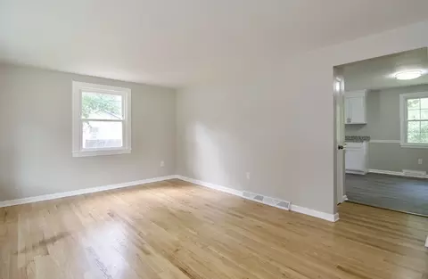 60 Murphy Ln, Chicopee, MA 01020 photo 20