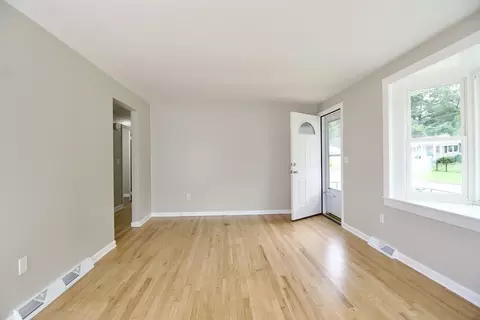 60 Murphy Ln, Chicopee, MA 01020 photo 23