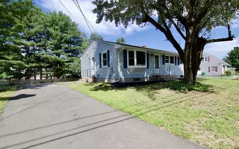 60 Murphy Ln, Chicopee, MA 01020 photo 3