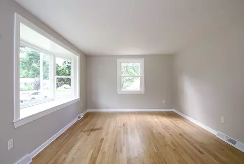 60 Murphy Ln, Chicopee, MA 01020 photo 18