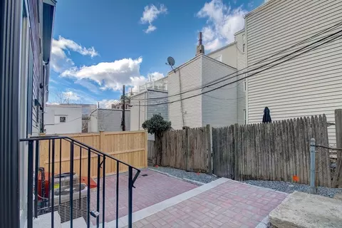 8 Armory St, Boston, MA 02129 photo 24