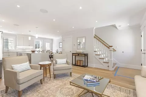 8 Armory St, Boston, MA 02129 photo 2