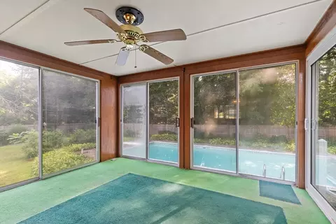 Exterior - 409 Pearl St, Reading, MA 01867 photo 3 of 7