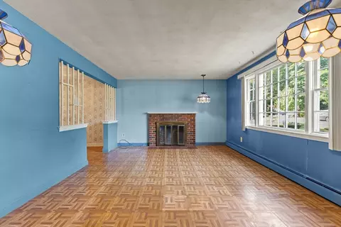 Living - 409 Pearl St, Reading, MA 01867 photo 1 of 2