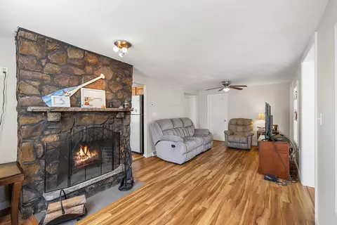 8 Graham St, Wareham, MA 02571 photo 6
