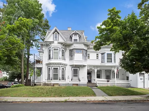51 Newcomb St, Haverhill, MA 01830