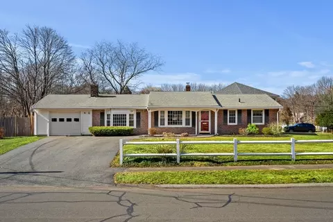 28 Princeton St, Danvers, MA 01923