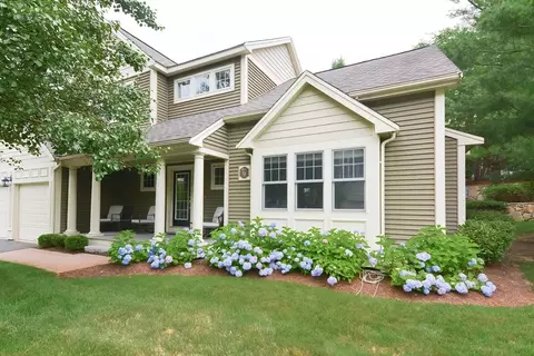 9 Cole Dr #9, Hopkinton, MA 01748