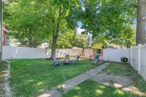 Exterior - 44 Arnold St, Methuen, MA 01844 photo 4 of 6