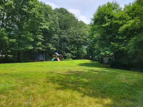 Exterior - 1 Chapin Ct, Mendon, MA 01756 photo 5 of 6
