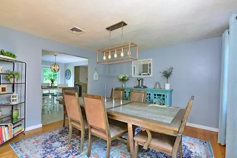 Dining - 1 Chapin Ct, Mendon, MA 01756 photo 2 of 2