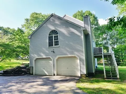 Exterior - 1 Chapin Ct, Mendon, MA 01756 photo 3 of 6