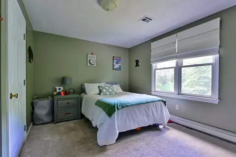 Bedroom - 1 Chapin Ct, Mendon, MA 01756 photo 3 of 3