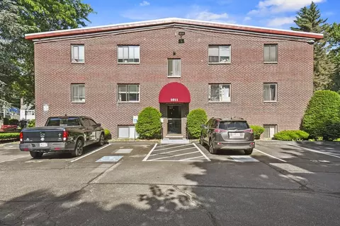 1011 Main St #15, Woburn, MA 01801
