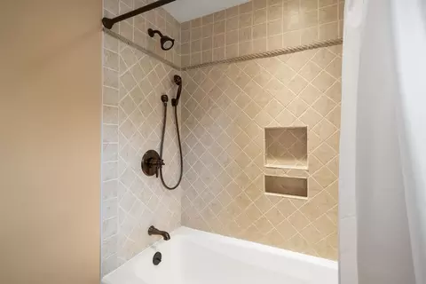 Bath - 10 Parkview Rd, Reading, MA 01867 photo 3 of 3