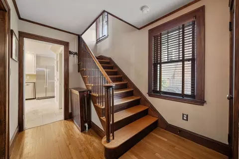 Entry Way - 10 Parkview Rd, Reading, MA 01867 photo 1 of 2