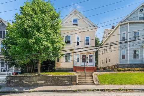 784-786 Broadway St, Lowell, MA 01854