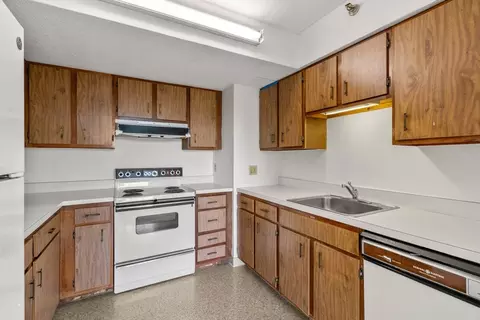 1731 Beacon St #706, Brookline, MA 02445 photo 17