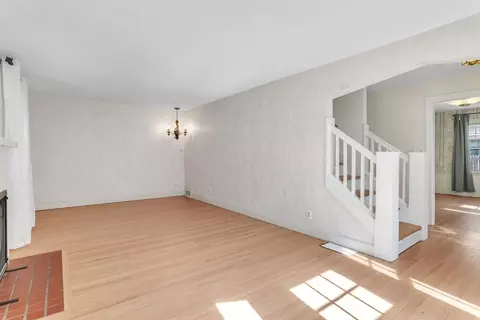 92 Wayne St, Springfield, MA 01118 photo 7