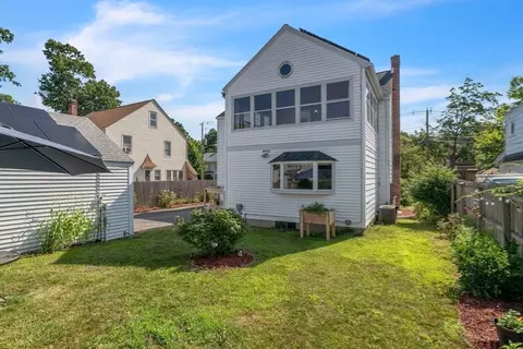 92 Wayne St, Springfield, MA 01118 photo 38