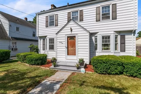 92 Wayne St, Springfield, MA 01118 photo 2