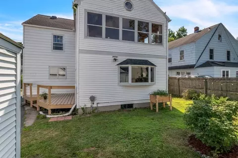 92 Wayne St, Springfield, MA 01118 photo 39