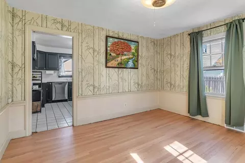 92 Wayne St, Springfield, MA 01118 photo 11