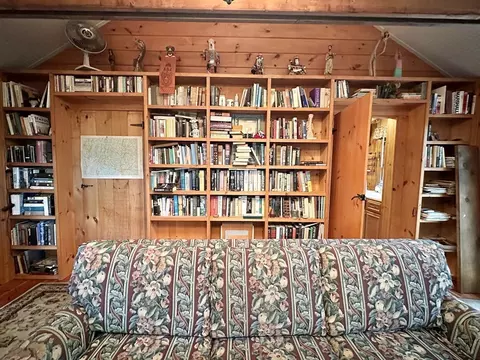 Living - 7 Burt Rd, Westhampton, MA 01027 photo 2 of 6