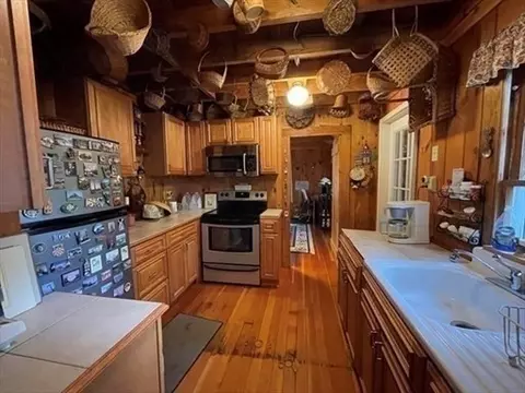 Kitchen - 7 Burt Rd, Westhampton, MA 01027 photo 4 of 5